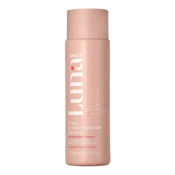 LUNA DAILY The Everywhere Wash - Hydrating with Prebiotics, Vitamins and Omegas 250ml